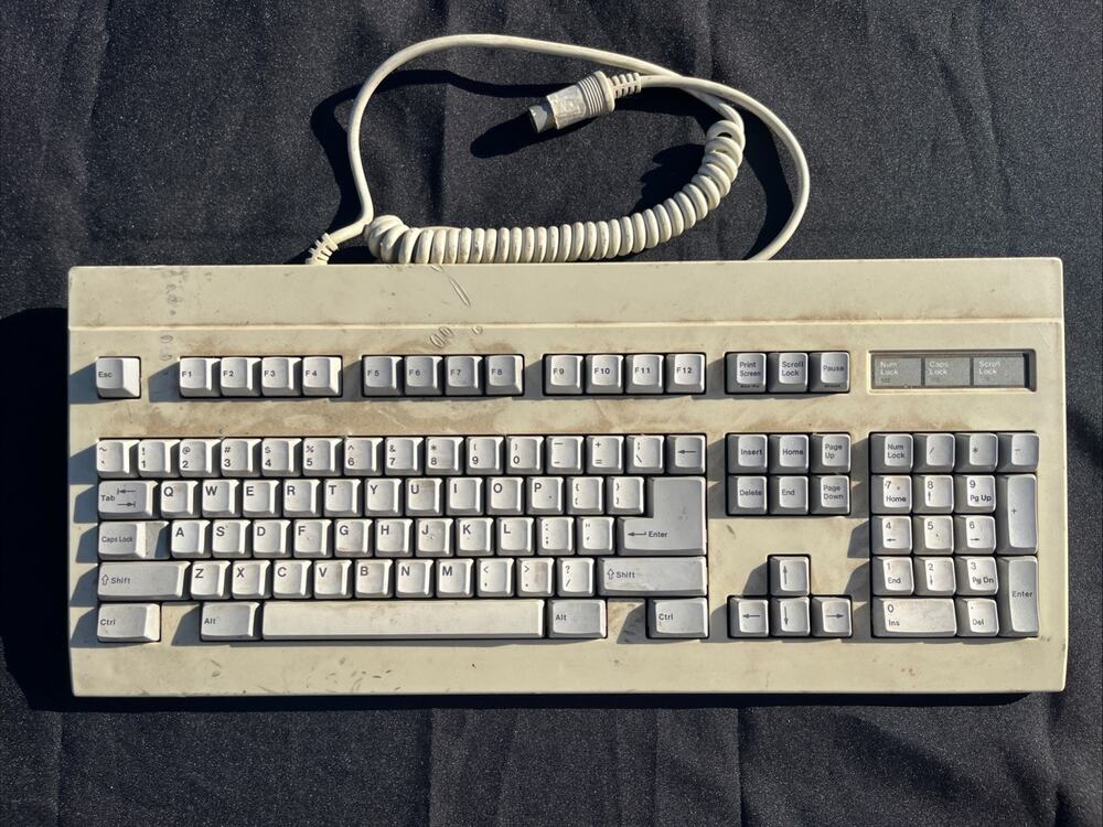 Vintage BTC Mechanical Keyboard HMB-35957U-2 PS/2 Clicky Keyboard Made in Japan